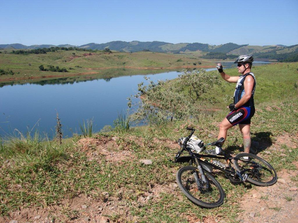 Pousada Canto Do Lago 皮拉卡亚 外观 照片